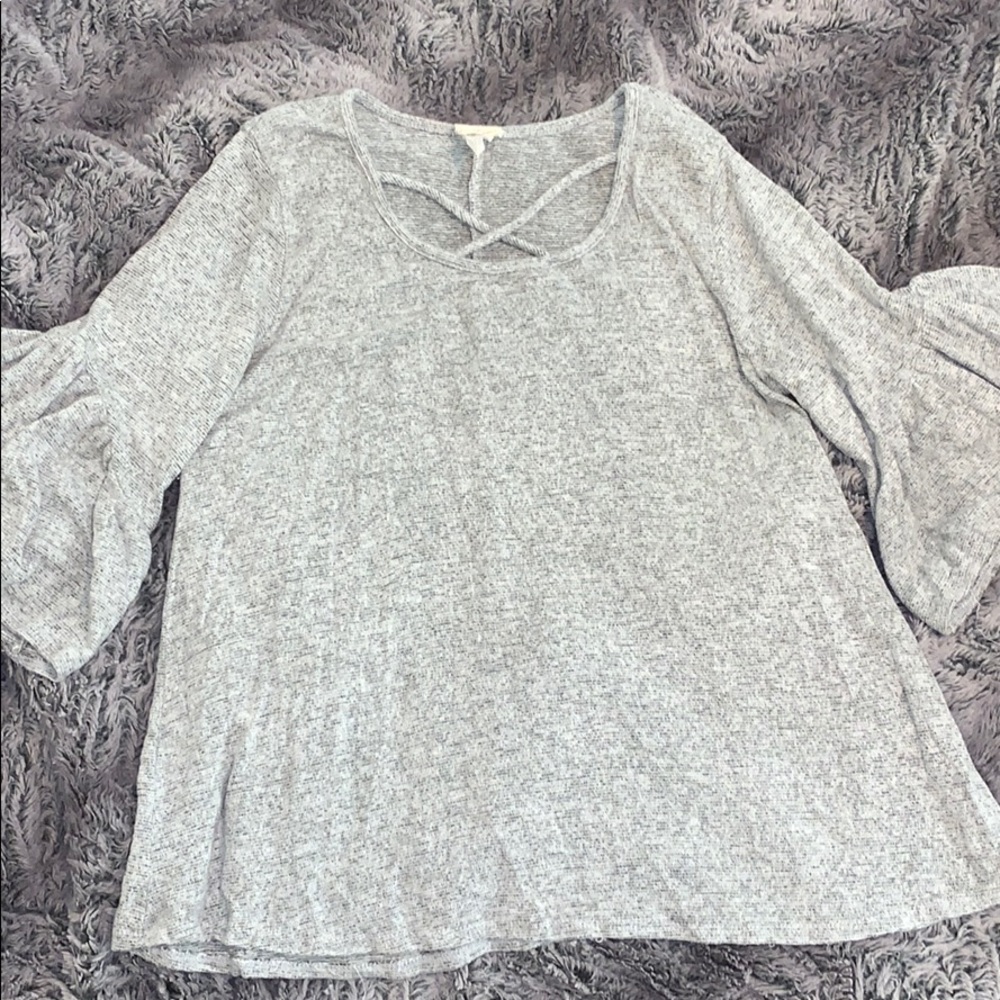 Size medium Maurices women’s shirt